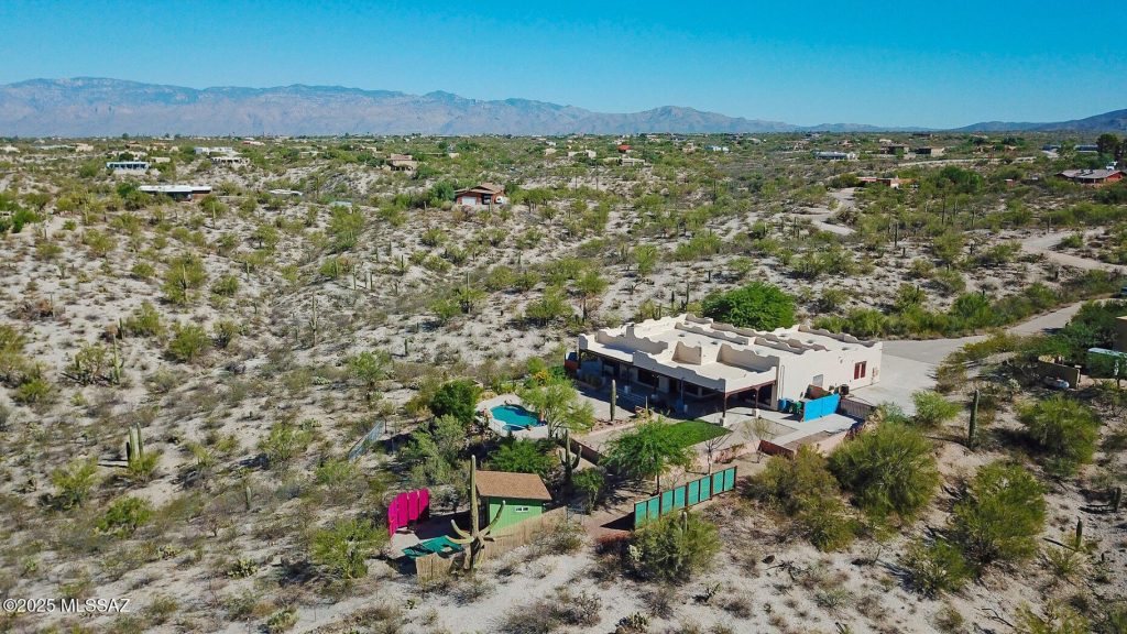 5052 W Perlita Road Horse Property